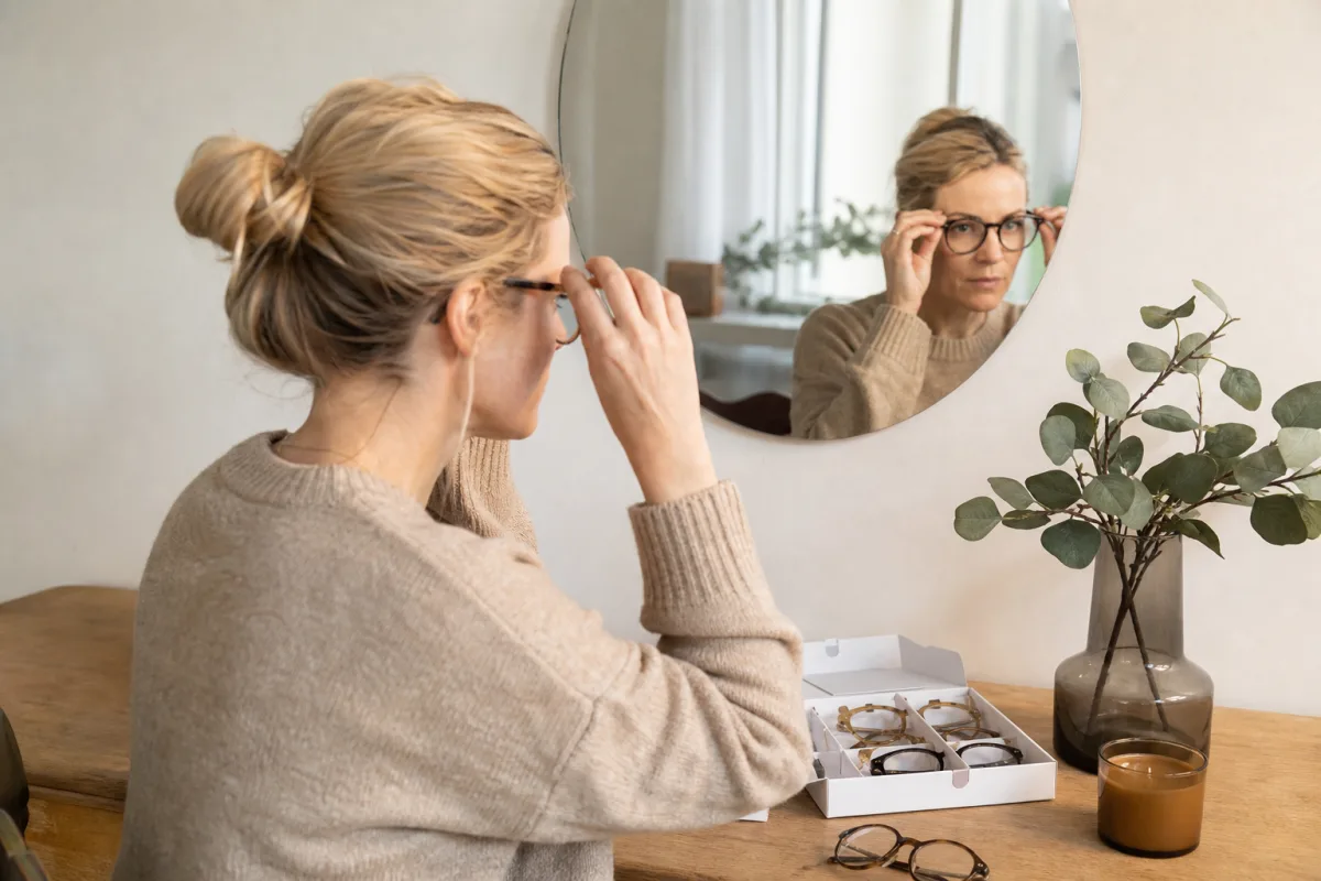 Redaktionell bild till artikeln Köpa glasögon online eller hos optiker?